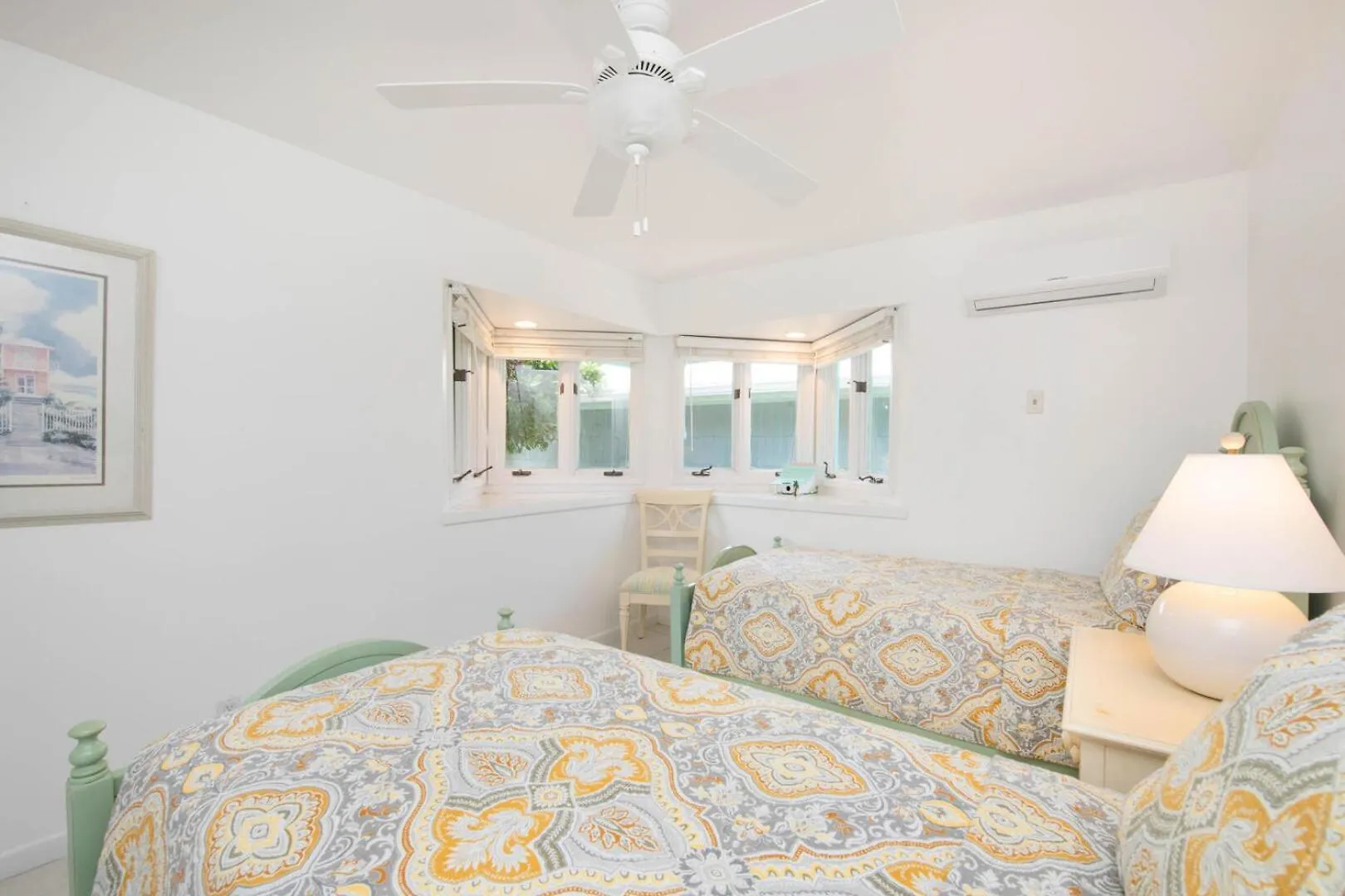 Fingertip - Beach Bungalow In Cayman Kai Driftwood Village