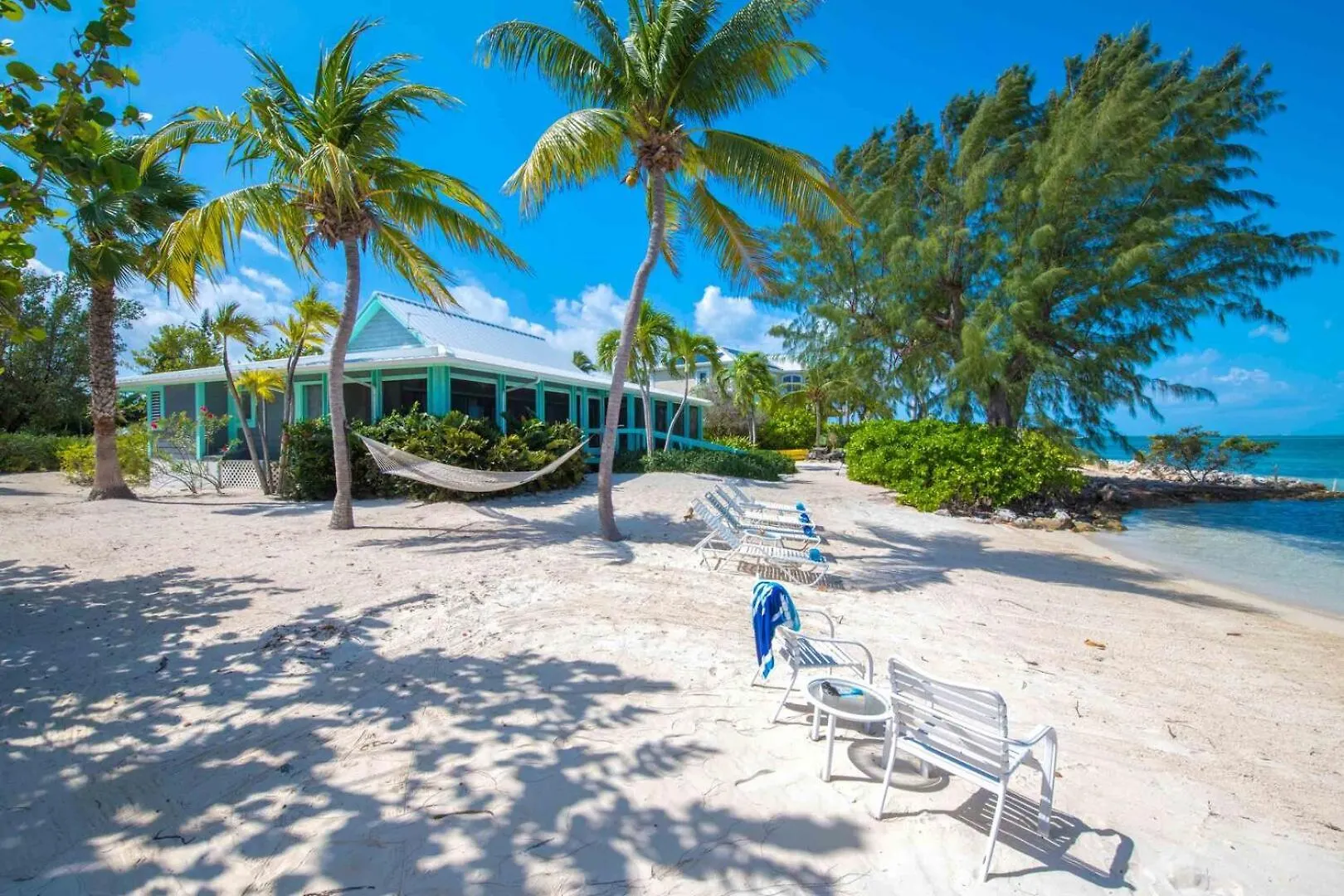 Holiday home Fingertip - Beach Bungalow In Cayman Kai Driftwood Village