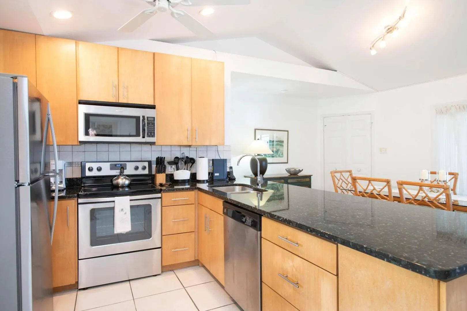 Fingertip - Beach Bungalow In Cayman Kai Driftwood Village Holiday home