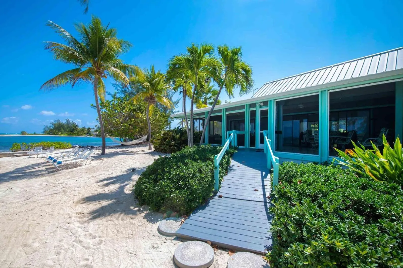 Fingertip - Beach Bungalow In Cayman Kai Driftwood Village 0*,