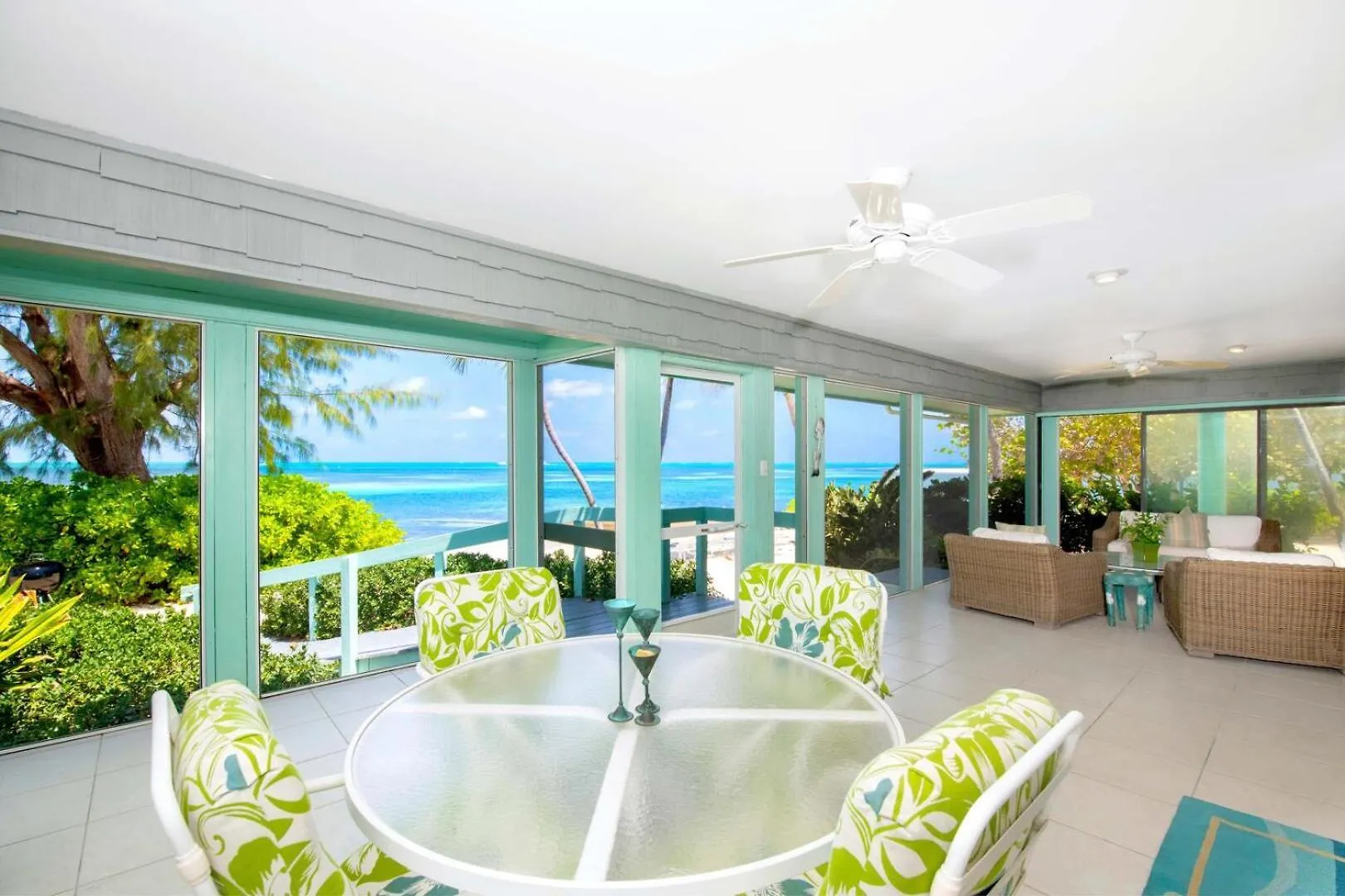 Vakantiehuis Fingertip - Beach Bungalow In Cayman Kai Driftwood Village
