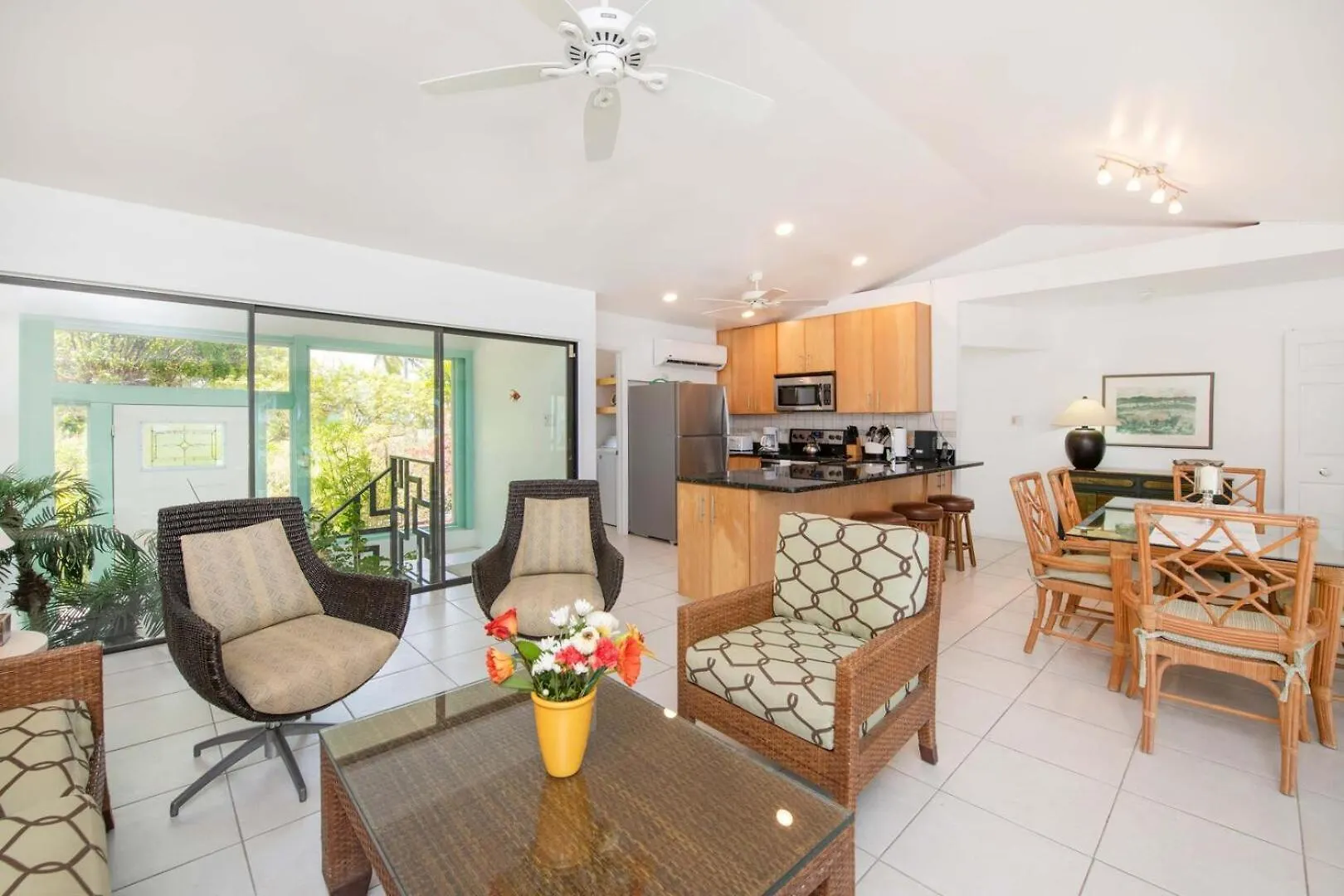 Fingertip - Beach Bungalow In Cayman Kai Driftwood Village Vakantiehuis