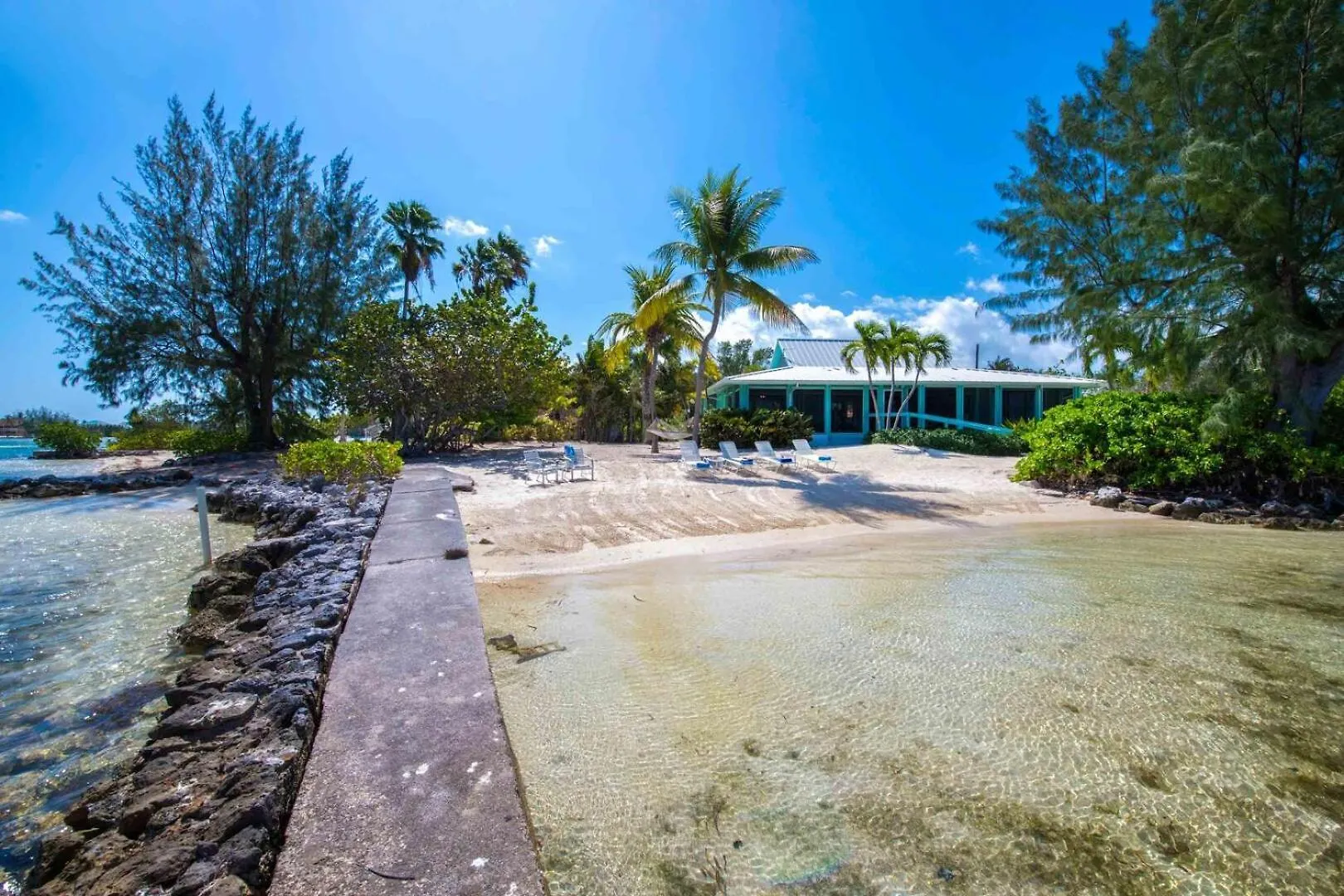 Holiday home Fingertip - Beach Bungalow In Cayman Kai Driftwood Village